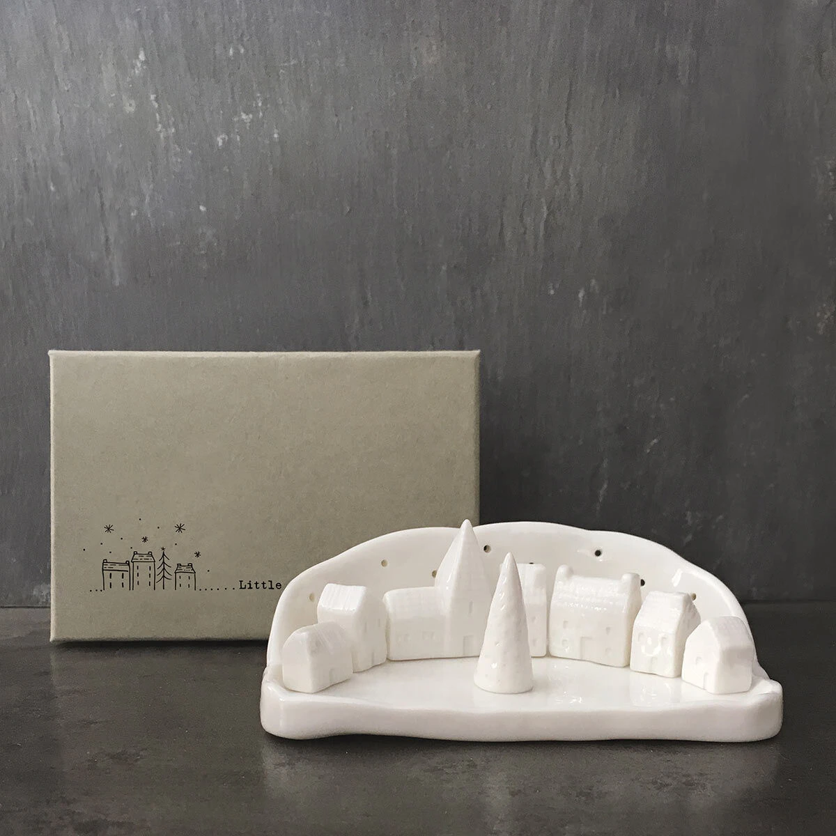 East Of India Porcelain Christmas Village 4 East Of India Porcelain Christmas Village - Image 4