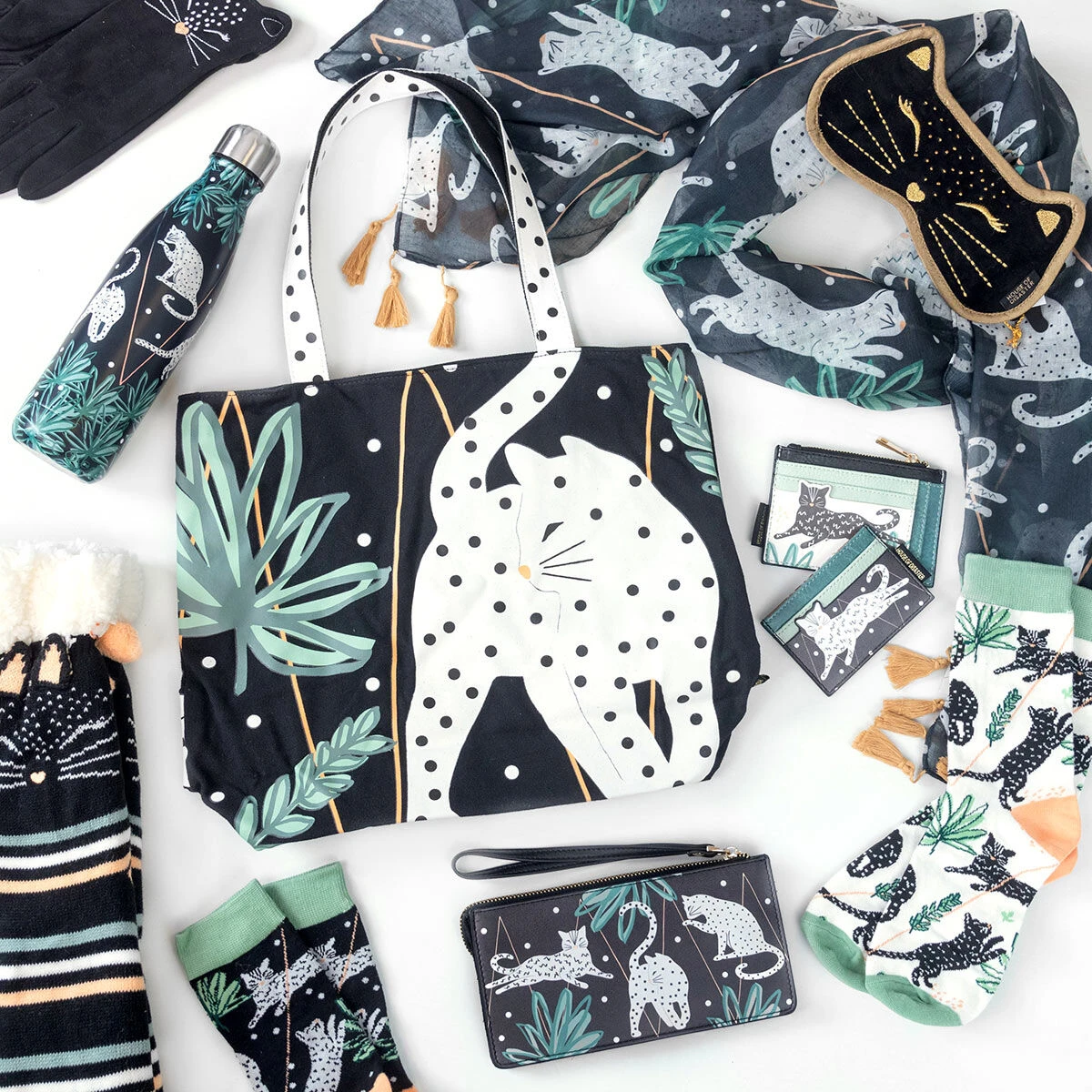 House Of Disaster Feline 500ml Thermal Water Bottle 6 House Of Disaster Feline 500ml Thermal Water Bottle - Image 6