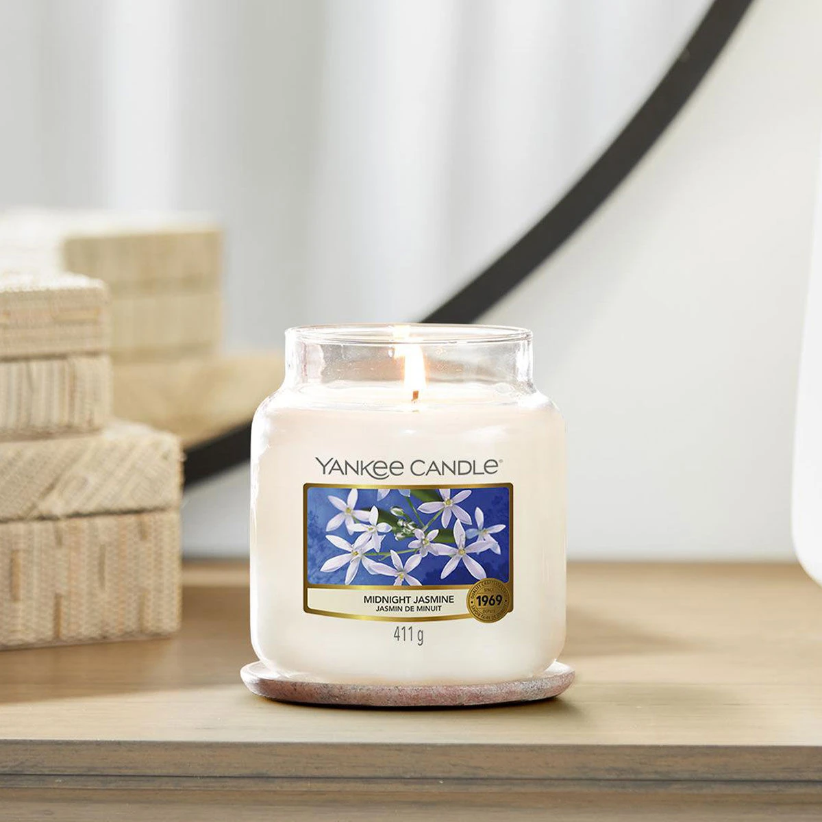 Yankee Candle Midnight Jasmine Medium Jar Candle 2 Yankee Candle Midnight Jasmine Medium Jar Candle - Image 2