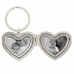 Personalised Floral Heart Photo Frame Keyring 7 Personalised Floral Heart Photo Frame Keyring -Yankee Candle Sales pmc personalised p0102z25 floral heart poto frame keyring 03