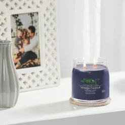 Yankee Candle Lakefront Lodge Signature Medium Jar Candle -Yankee Candle Sales yankee candle 1630024e lakefront lodge signature medium jar candle lifestyle 1