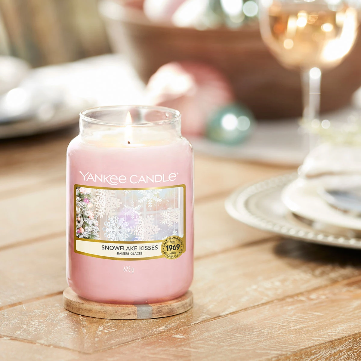 Yankee Candle Snowflake Kisses Large Jar Candle 3 Yankee Candle Snowflake Kisses Large Jar Candle - Image 3